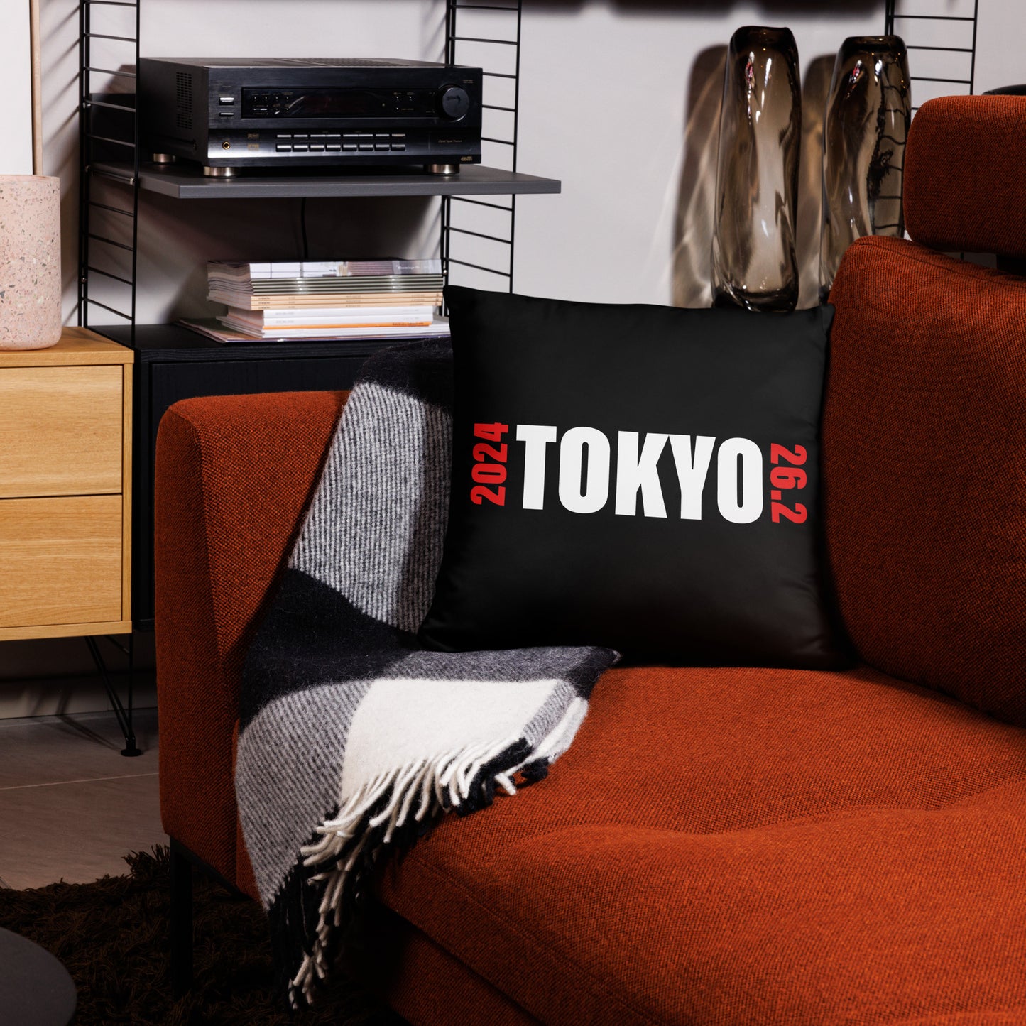 2024 TOKYO 26.2 PILLOW - BLACK