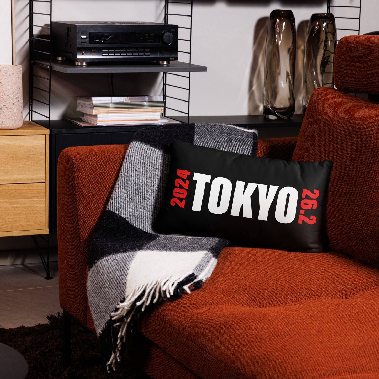 2024 TOKYO 26.2 PILLOW - BLACK